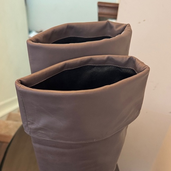 Like New Pour La Victoire Gray Over the Knee Pull Up Boots - Picture 6 of 11